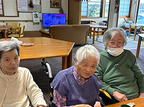 ���a����